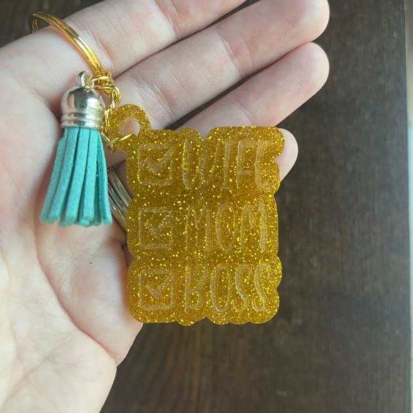 🎉🎉3x HP🎉🎉 Handmade✅ Wife ✅ Mom ✅ Boss Keychain - Picture 3 of 7